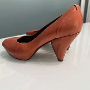 Chocolate brand handmade Women's Tan Heels. Made in Portugal.‎